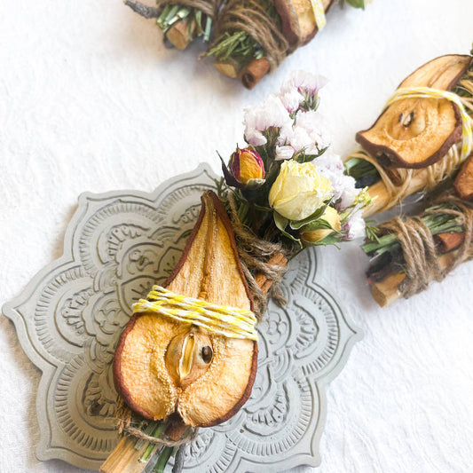 PEAR, PALO SANTO, JUNIPER AND CINNAMON SMUDGE STICK
